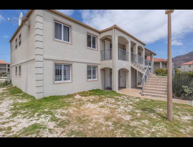 3 BEDROOM APARTMENT FOR SALE IN MUIZENBERG